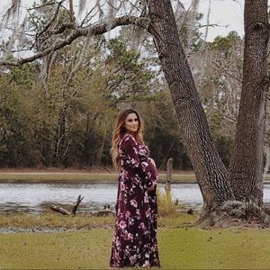 Floral maternity dress 🌺